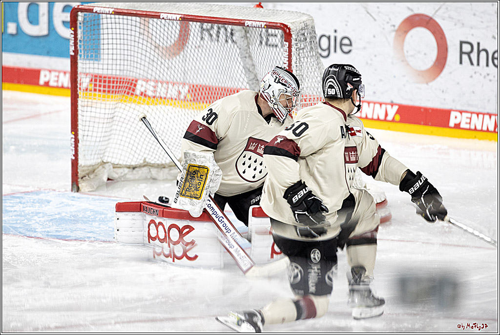 PENNY DEL; Koelner Haie - EHC Red Bul Muenchenl; Koeln, 18.03.2022